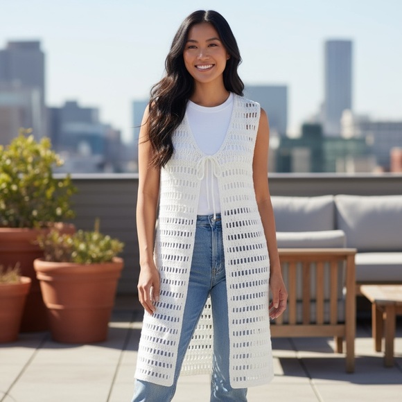 BOHO LONG WHITE OPEN CROCHETED VEST COUNTRY CONCERTS COASTAL COWGIRL SIZE S M L - Picture 1 of 10